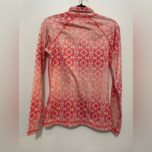 Nike Pro Womens M Pink Red Geometric Print Pullover HyperWarm Activewear Shirt - Picture 7 of 7